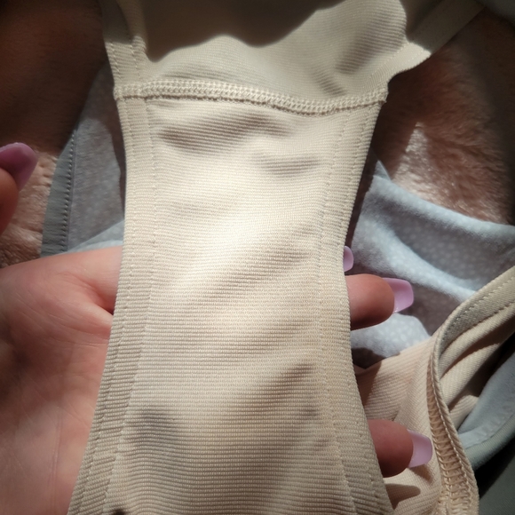 Lululemon speed up shorts (size 4) - Picture 6 of 9